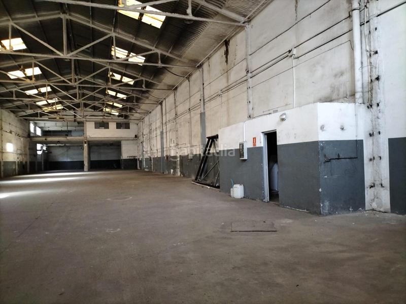 Foto d19eabb1-d01d-40f7-9e79-e6ec153e6a86. Nave industrial en Zona Industrial Barberà del Vallès