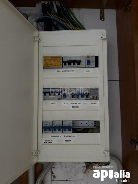 Foto 24545f7d-54ac-4983-907a-faaf786c09e3. Local comercial en Els Merinals Sabadell