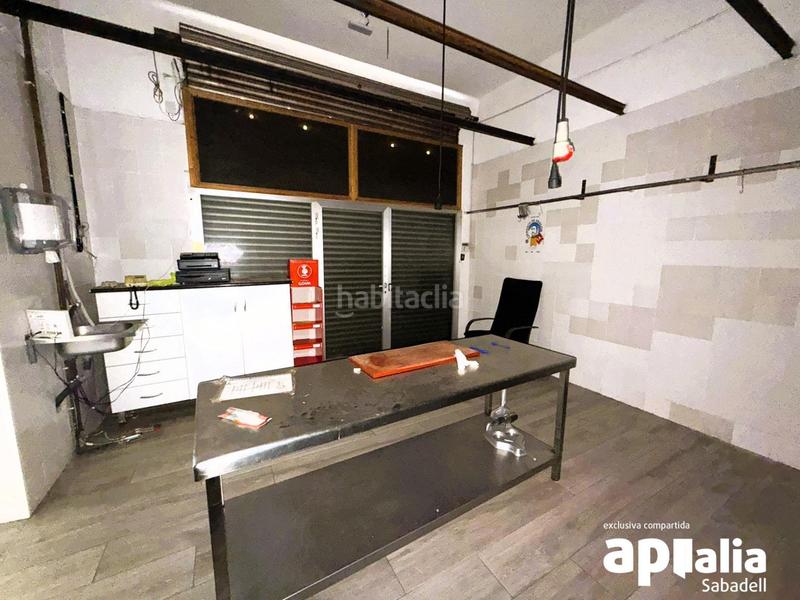 Foto 71773412-93ae-4a1e-9827-73197ef3f171. Local comercial en Els Merinals Sabadell