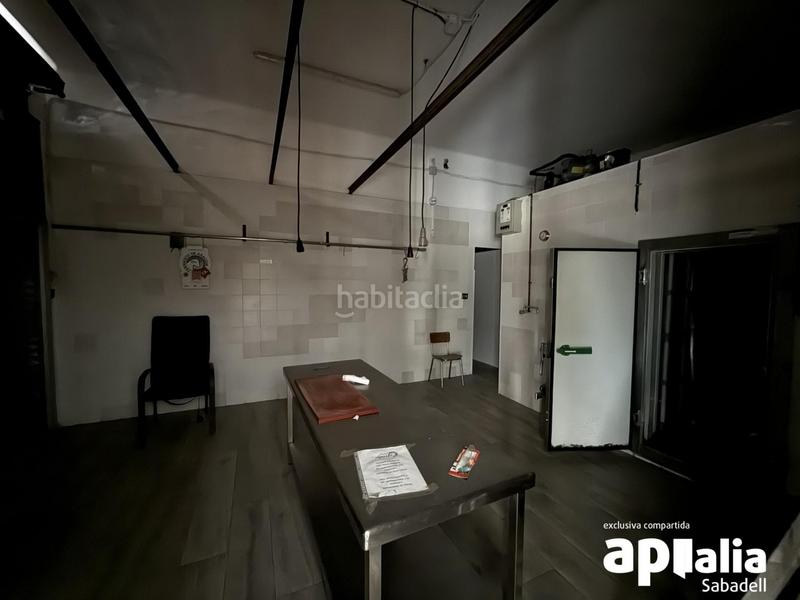 Foto 9b2db421-b3fe-4f4b-85c2-b7f127ef0e26. Local comercial en Els Merinals Sabadell