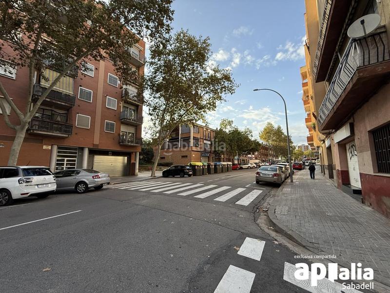 Foto a07b8f85-a80e-46bd-af5a-b8aea26acf58. Local comercial en Els Merinals Sabadell