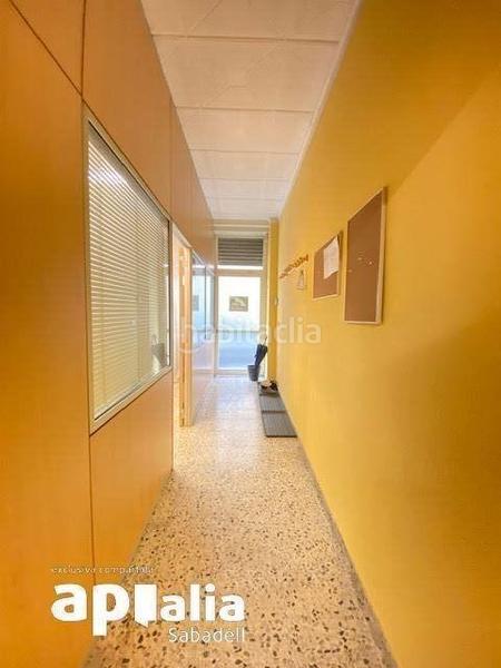 Foto 30aa940b-6e3f-441f-a378-50750f5d81da. Local comercial en Can Rull Sabadell