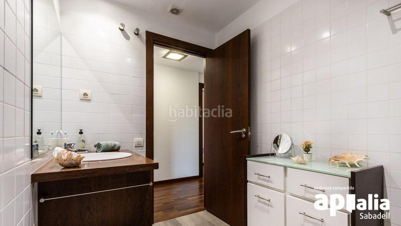 Foto 2380ab91-6689-4e1a-89ab-46d59f2a1318. Duplex avec chauffage parking dans Creu Alta Sabadell
