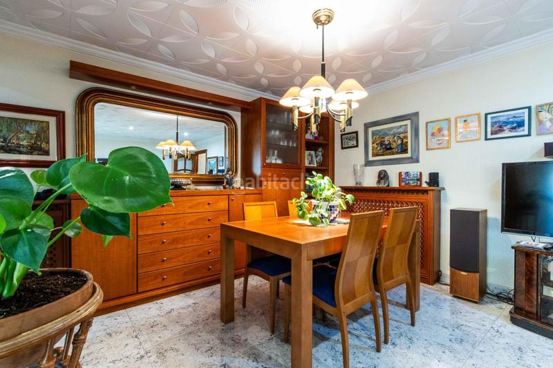 Foto 4e0c198f-95ad-40b2-8b34-28faaa19d2e3. Chalet mit heizung parking in Eixample - Can Bogunyà Castellar del Vallès