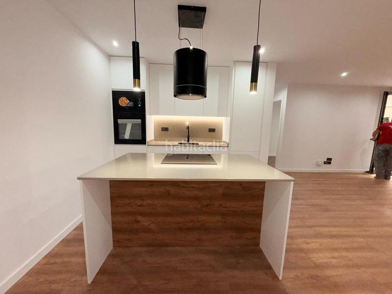 Foto d303d3c7-0613-4d72-ba47-76702f67cfbe. Etagenwohnung mit heizung in Centre Sabadell