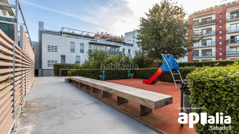Foto 52c8f734-f6c6-42ff-8999-8ce44c37d2f5. Pis amb calefacció aparcament piscina a Eixample Sabadell