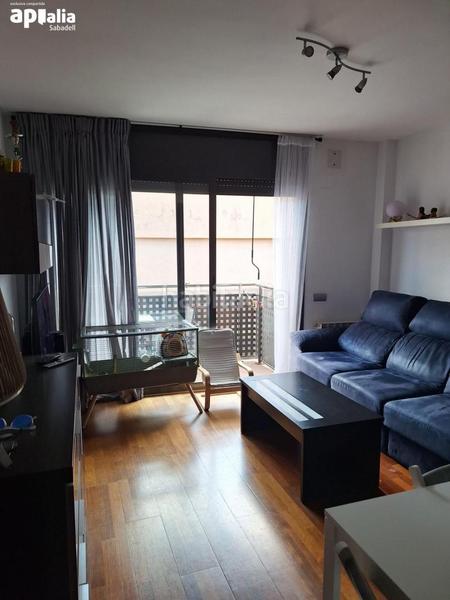 Foto 9700c66e-5582-4a65-ac8f-10ebd0bdfd95. Zweistöckige wohnung mit heizung in Can Rull Sabadell