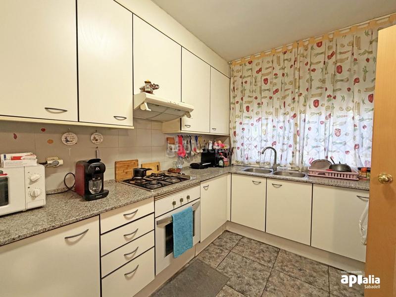 Foto f6dc56a0-778e-4ffa-8e5a-ff7c3da21eb9. Casa a schiera con riscaldamento parcheggio in Can Deu Sabadell