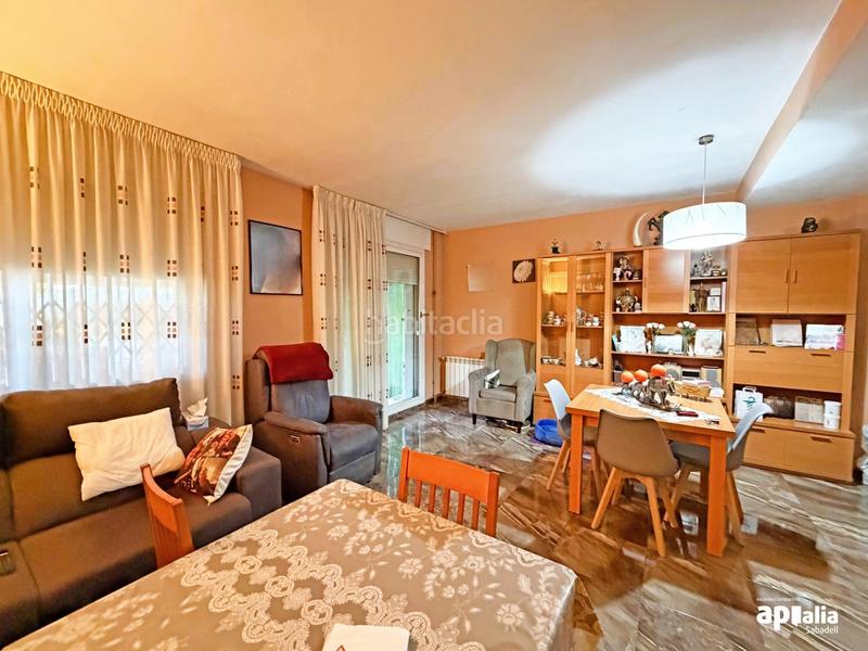 Foto 8f7500d3-781f-41de-bc8b-22e65f2606df. Semi detached house with heating parking in Can Deu Sabadell