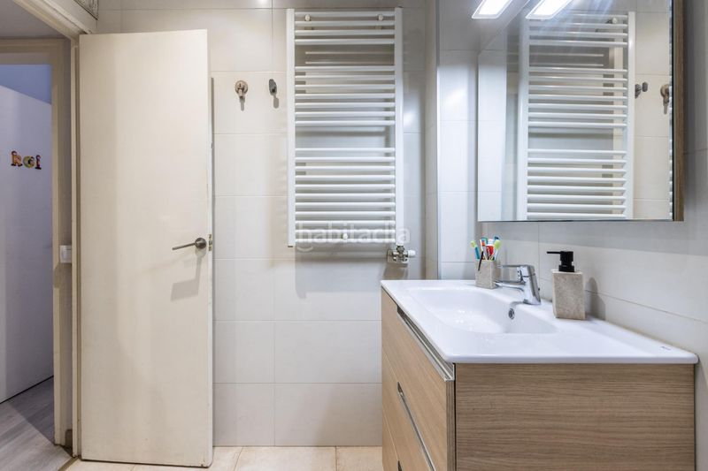 Foto 333a3729-59b4-4b9d-acb8-9e50722af175. Pis amb calefacció a Campoamor Sabadell