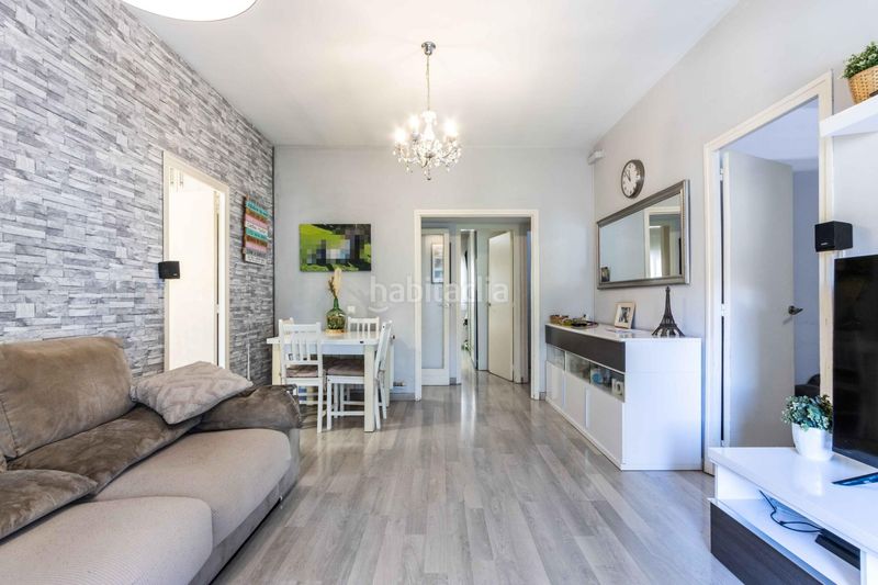 Foto 90f6caf6-64ae-4f48-8681-a65599140927. Piso en Campoamor Sabadell