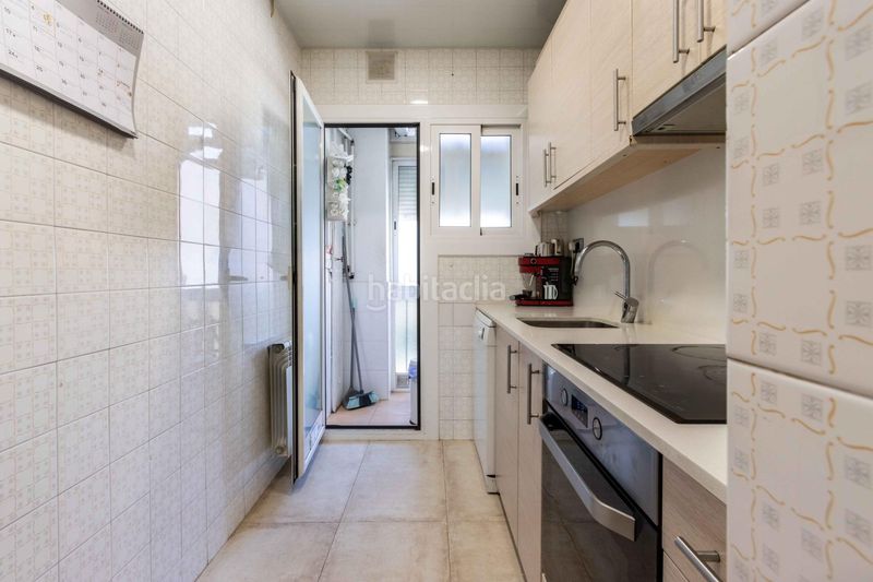 Foto 9f6a2232-dc91-4e03-ba1b-b73ec0e583c8. Piso en Campoamor Sabadell