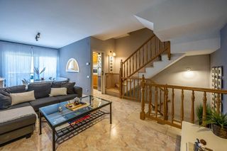 Casa adossada  De la serralada. Casa para entrar a vivir junto al club de tenis y parc catalunya