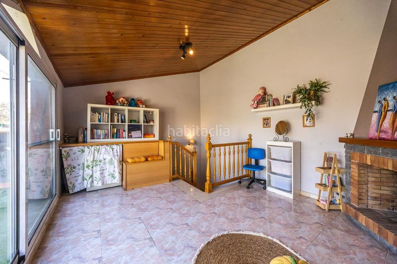 Foto a2d4b032-4d08-4d2e-83d1-2ba56e22d415. Casa adossada amb calefacció aparcament a Serra d'en Camaró Sabadell