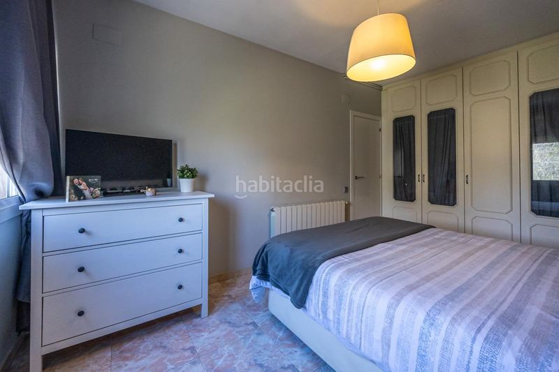Foto ae0fc669-c149-44a7-be45-a6d68722ad05. Casa adossada amb calefacció aparcament a Serra d'en Camaró Sabadell