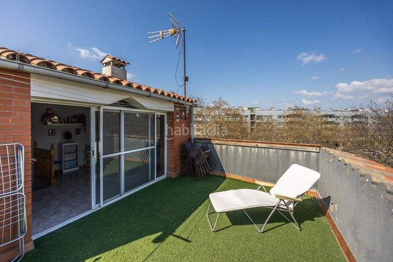 Foto b1909282-f509-4795-a31c-980523dc5a6e. Casa adossada amb calefacció aparcament a Serra d'en Camaró Sabadell
