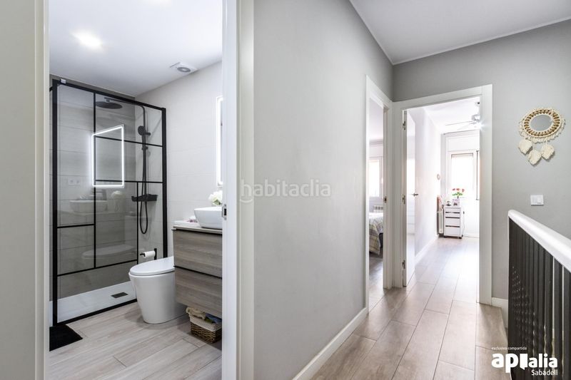 Foto 0651f5ff-286a-4842-84fb-c458ae4bf118. Duplex with heating in Eixample Sabadell