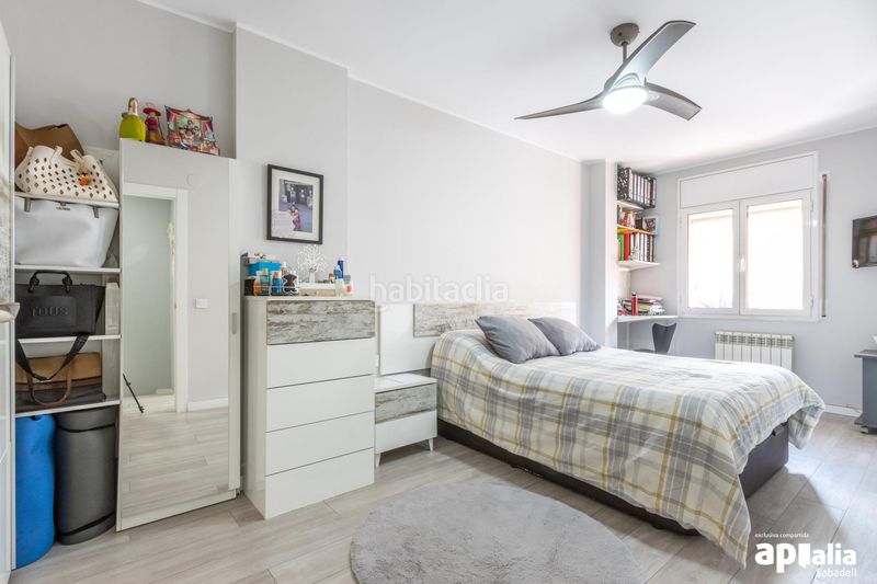 Foto 4c3ed7c6-da83-440c-a327-f50d26e5e850. Duplex with heating in Eixample Sabadell