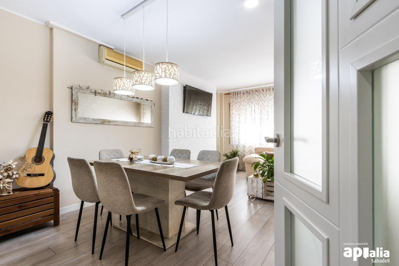 Foto 75e2cab2-db28-49b9-b39d-807a12da157b. Duplex with heating in Eixample Sabadell