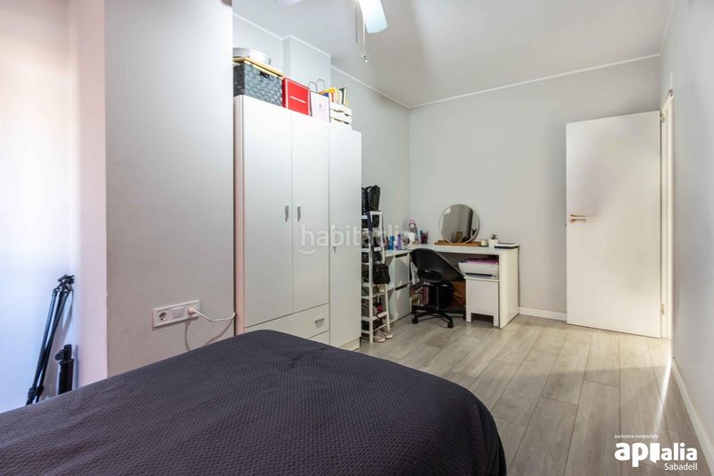 Foto 794be34f-f8a6-4a01-b854-2ec08ffbd654. Duplex with heating in Eixample Sabadell