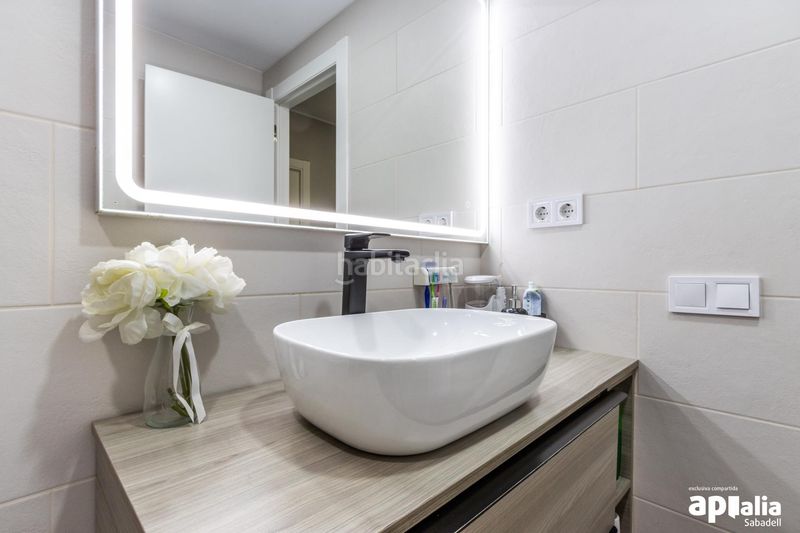 Foto 805bbd84-2d50-4256-aca6-7477939cb4d0. Duplex with heating in Eixample Sabadell