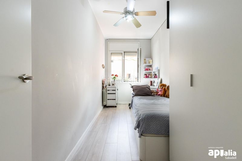 Foto 87bc9759-b817-4425-929f-3084f75bdc56. Duplex with heating in Eixample Sabadell