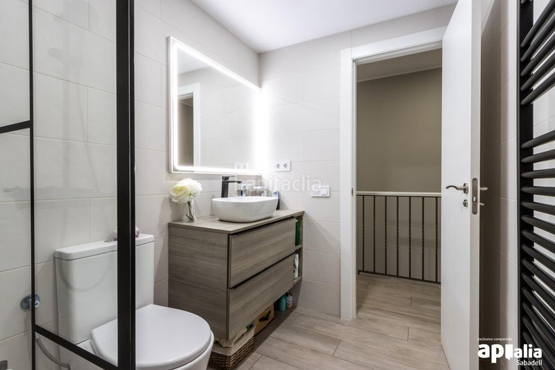 Foto 8c8d6f30-38ea-46b0-8ca5-abd27a02bde2. Duplex with heating in Eixample Sabadell