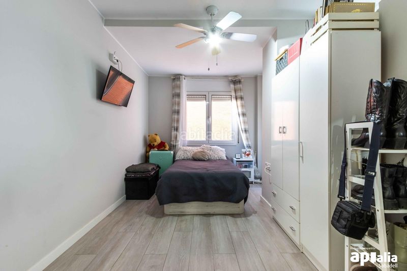 Foto a990fcba-fab8-411a-85c6-774d8622701f. Duplex with heating in Eixample Sabadell