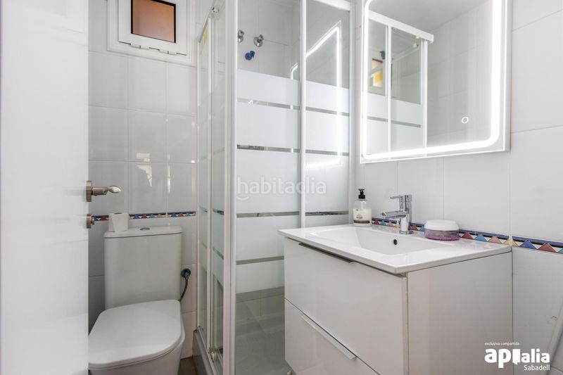 Foto c9c76990-a39c-4bea-bda4-6c691d1ed7f1. Duplex with heating in Eixample Sabadell