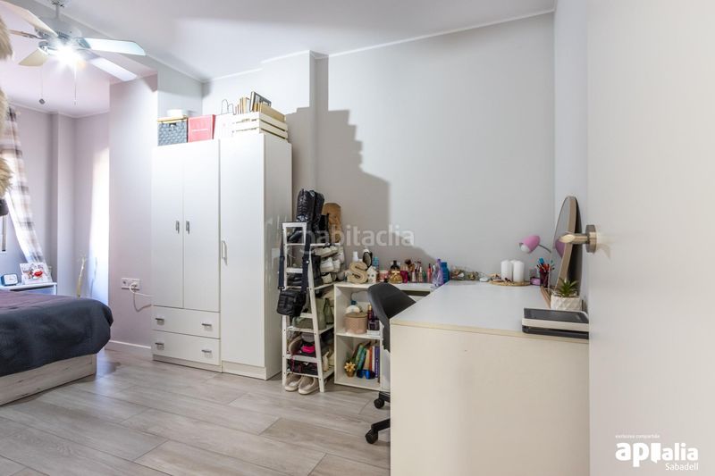 Foto fcf37200-1f2d-4fdf-a333-493ec183f44c. Duplex with heating in Eixample Sabadell