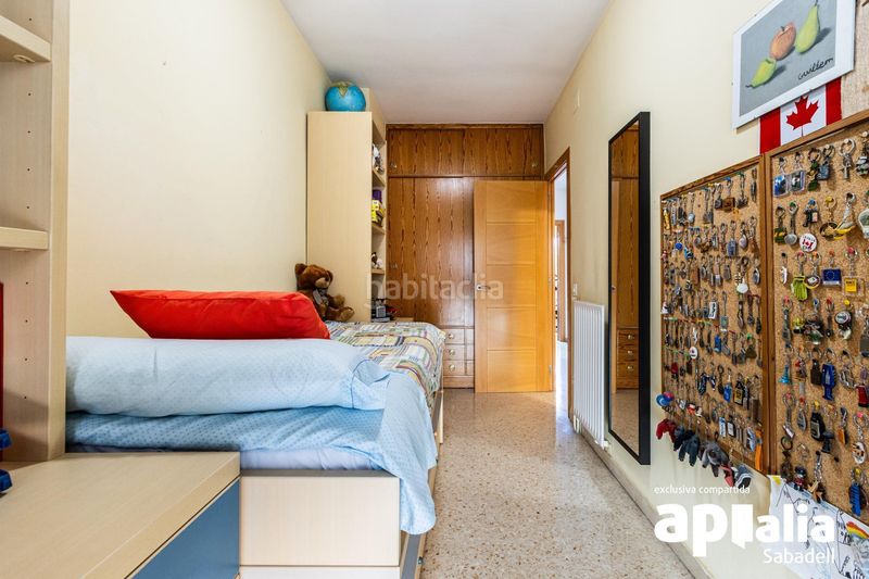 Foto 508f66f8-bee7-4c49-bda7-d2127ed043c7. Casa adossada amb calefacció aparcament a Creu Alta Sabadell