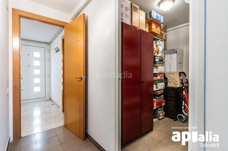 Foto d38bff3b-8d21-43e0-8564-5d7ca31ac129. Casa adossada amb calefacció aparcament a Creu Alta Sabadell