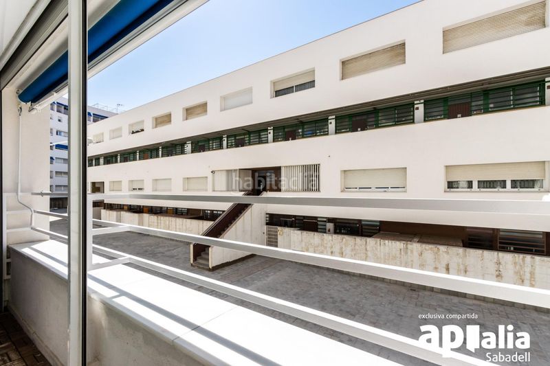 Foto 0ef5ce5e-e1b7-4b5e-9859-906ef14858d5. Appartamento con riscaldamento piscina in Eixample Sabadell