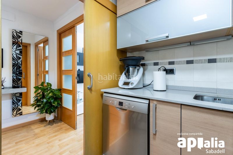 Foto 1b3b4a97-b1a4-45eb-9674-c8624b6b2f95. Appartamento con riscaldamento piscina in Eixample Sabadell