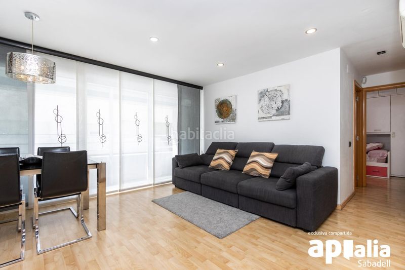 Foto 2f3b9096-f7e5-49c1-93cd-4b8d4c1c3552. Appartamento con riscaldamento piscina in Eixample Sabadell