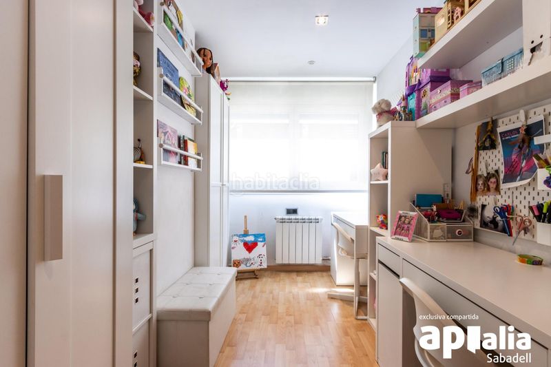 Foto 634e1788-c7e6-4355-96cc-34b8d793b7d1. Appartamento con riscaldamento piscina in Eixample Sabadell