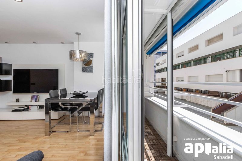 Foto 63e428d9-32a8-4b1b-b13d-839fcfab819e. Appartamento con riscaldamento piscina in Eixample Sabadell