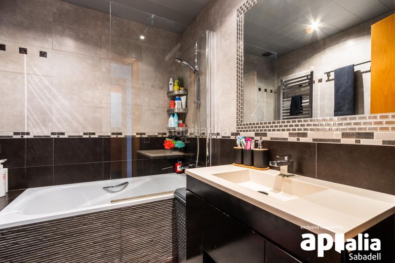 Foto 9cb27661-244e-4855-a451-8c2c40838487. Appartamento con riscaldamento piscina in Eixample Sabadell