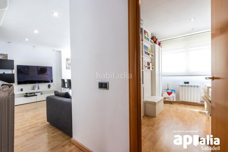 Foto af4f762c-1ba3-4664-8688-91bebe1c6f9d. Appartamento con riscaldamento piscina in Eixample Sabadell