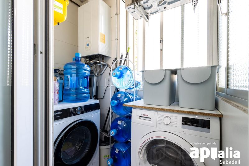 Foto c40c28ea-8a61-4388-89df-1b19fd93d2a5. Appartamento con riscaldamento piscina in Eixample Sabadell