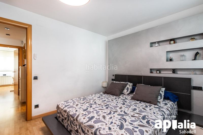 Foto 50a9d25f-eb90-47ad-9c36-bfd426d62448. Flat with heating pool in Eixample Sabadell