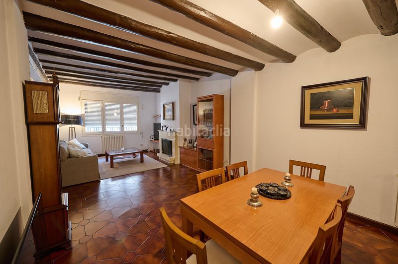Foto a6e05585-6d27-4924-944b-0ec61468420c. Casa adossada amb calefacció aparcament a Sentmenat