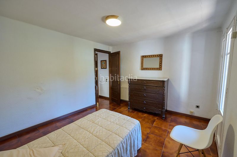Foto bacbd1a6-7177-4f52-8e08-378a05ea45d3. Casa adossada amb calefacció aparcament a Sentmenat