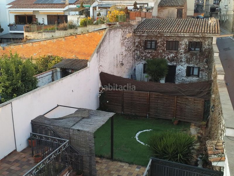 Foto c064fa9c-dc36-418b-9553-594b59dc5577. Casa adossada amb calefacció aparcament a Sentmenat