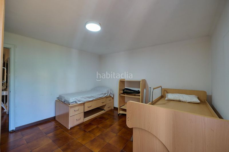 Foto c06b98fb-bd41-438c-b35c-83a1f3e32eaf. Casa adossada amb calefacció aparcament a Sentmenat