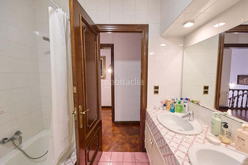 Foto cbfd1c19-25c9-446d-ba75-45b322696204. Casa adossada amb calefacció aparcament a Sentmenat