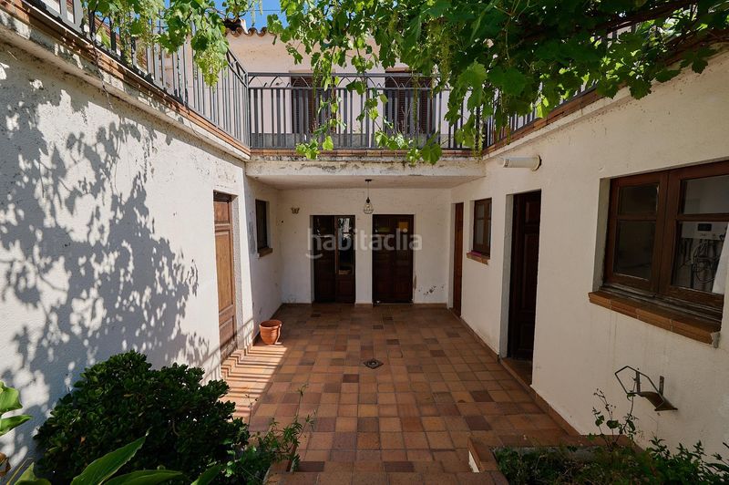 Foto f0446da5-06fc-4a6e-b15c-f9e6495c4f7b. Casa adossada amb calefacció aparcament a Sentmenat