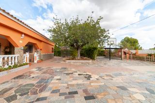 Xalet  Avenida 2000. Venta de magnifico chalet independiente en zona tranquila a 8 mi