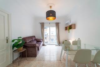 Appartement  Carrer de roderic d'osona. Venta de piso junto a la avda. del puerto y próximo a centro val