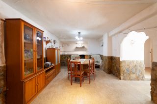 Maison  Calle santa maría 4. Venta de casa con patio exterior